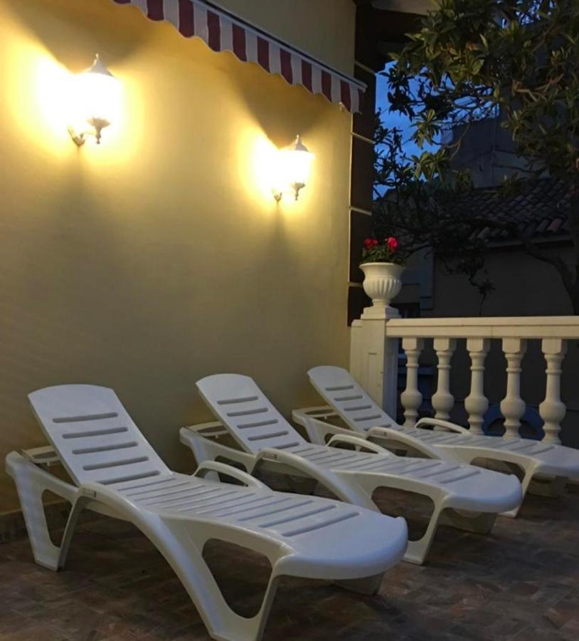 Casa Flores Del Mediterraneo バダロナ エクステリア 写真